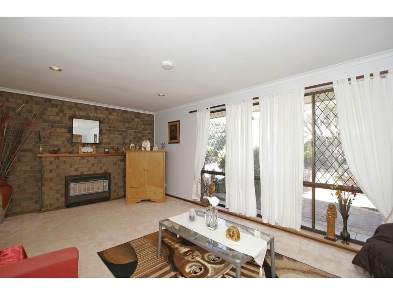 11 Chalani Cresent, Hallett Cove SA 5158