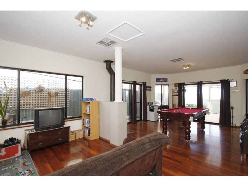 38 Elizabeth Crescent, Hallett Cove SA 5158