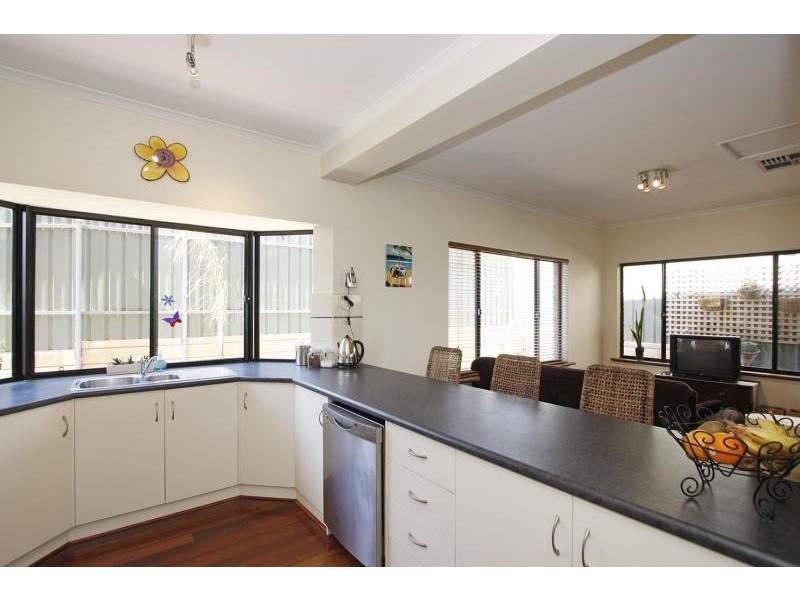 38 Elizabeth Crescent, Hallett Cove SA 5158