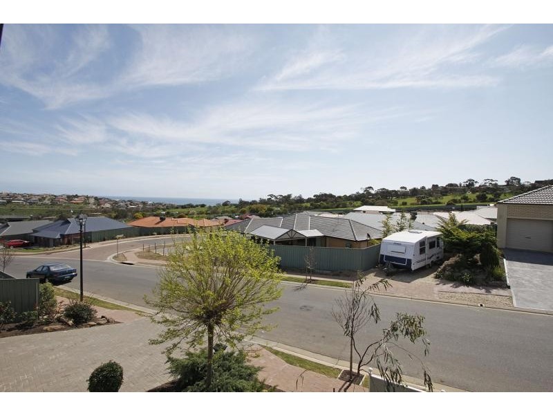 38 Elizabeth Crescent, Hallett Cove SA 5158