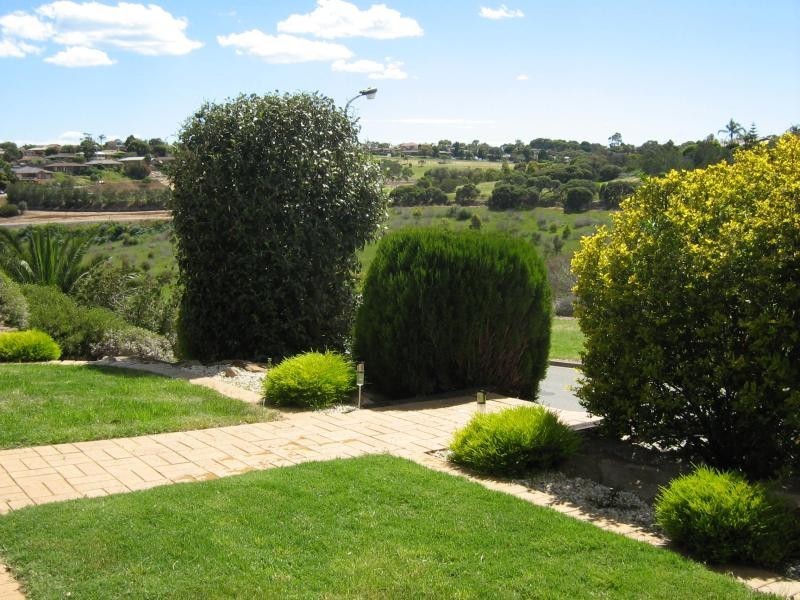 20 Glade Crescent, Hallett Cove SA 5158