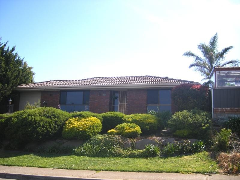 4 Rubin Street, Hallett Cove SA 5158