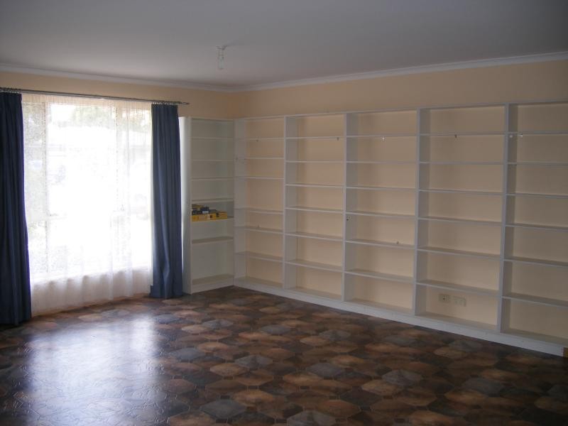 24 Eloise Avenue, Hallett Cove SA 5158