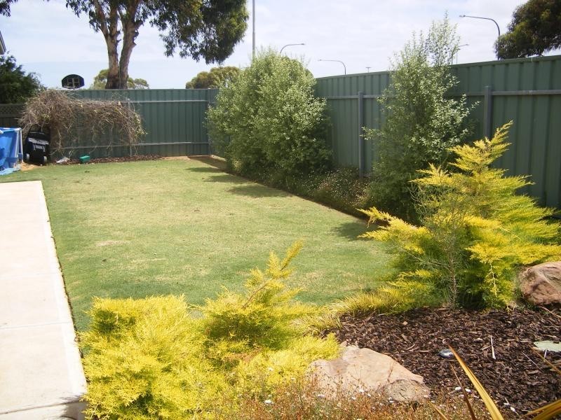 24 Eloise Avenue, Hallett Cove SA 5158
