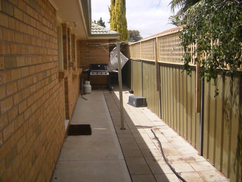 24 Eloise Avenue, Hallett Cove SA 5158