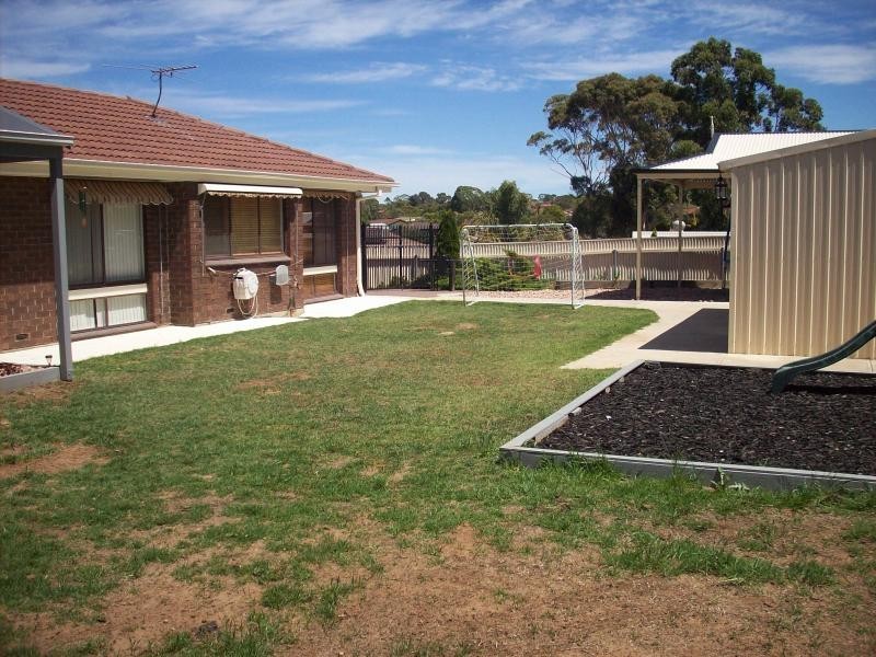 12 French Crescent, Trott Park SA 5158