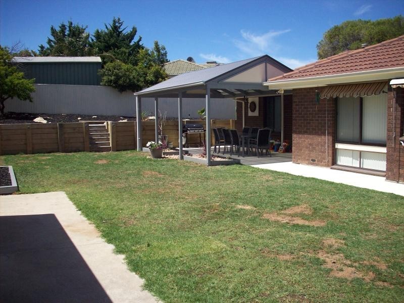 12 French Crescent, Trott Park SA 5158