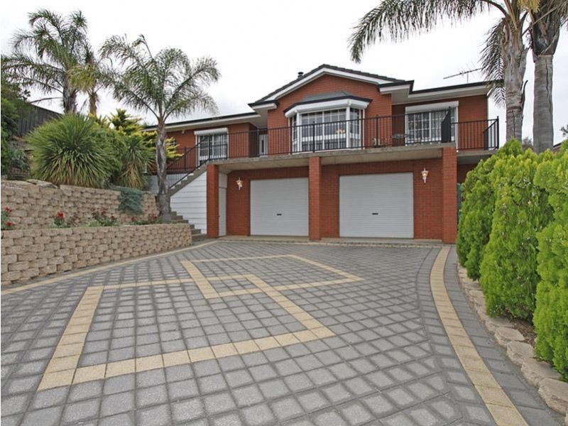 7 Luderitz Close, Hallett Cove SA 5158