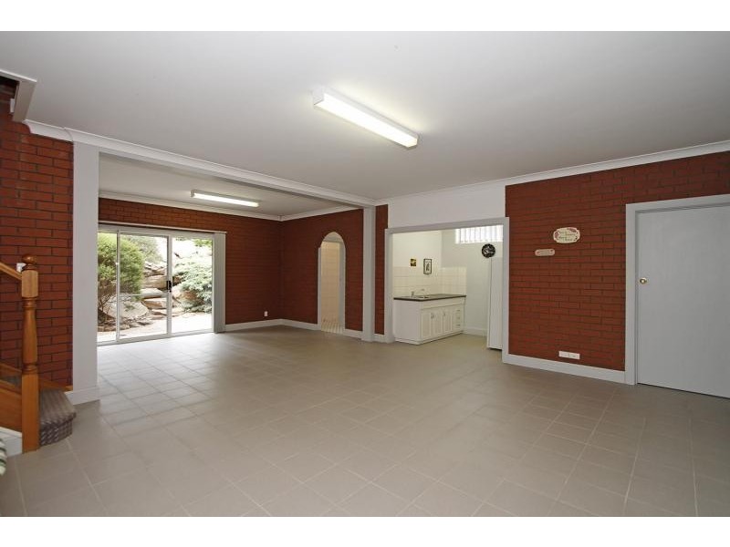 7 Luderitz Close, Hallett Cove SA 5158