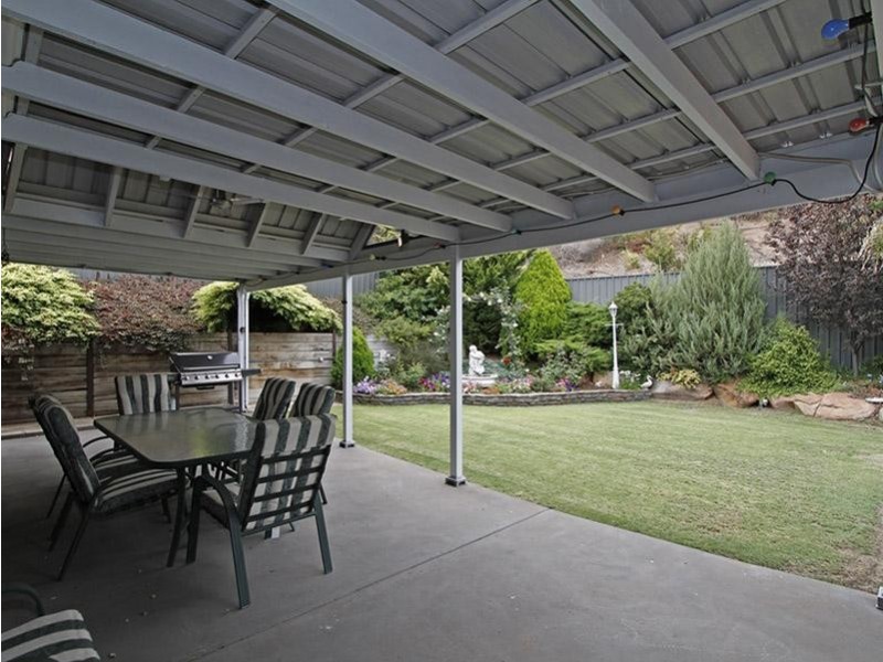 7 Luderitz Close, Hallett Cove SA 5158