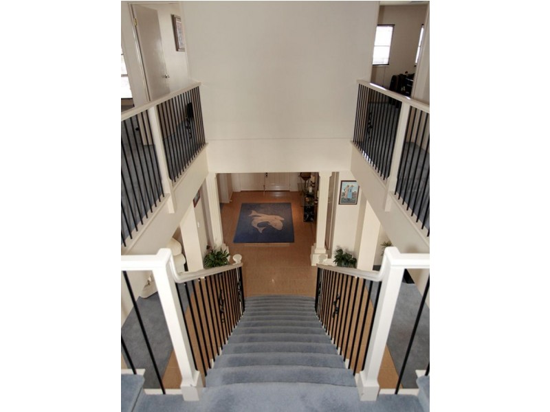 17 Balboa Drive, Hallett Cove SA 5158