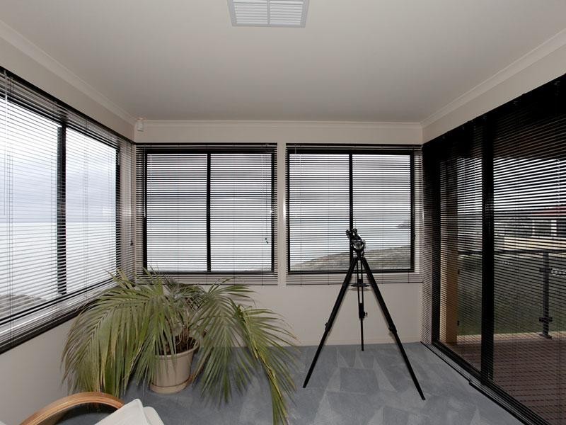 17 Balboa Drive, Hallett Cove SA 5158