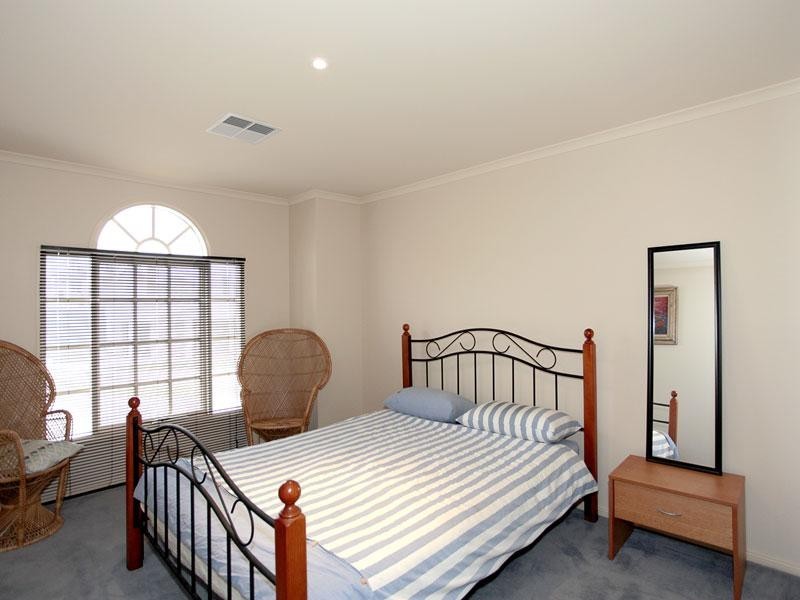 17 Balboa Drive, Hallett Cove SA 5158