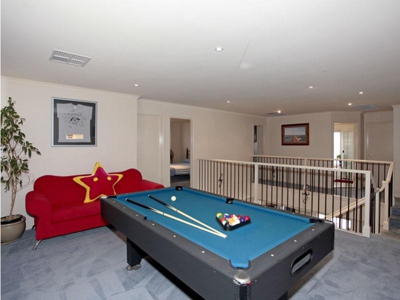 17 Balboa Drive, Hallett Cove SA 5158