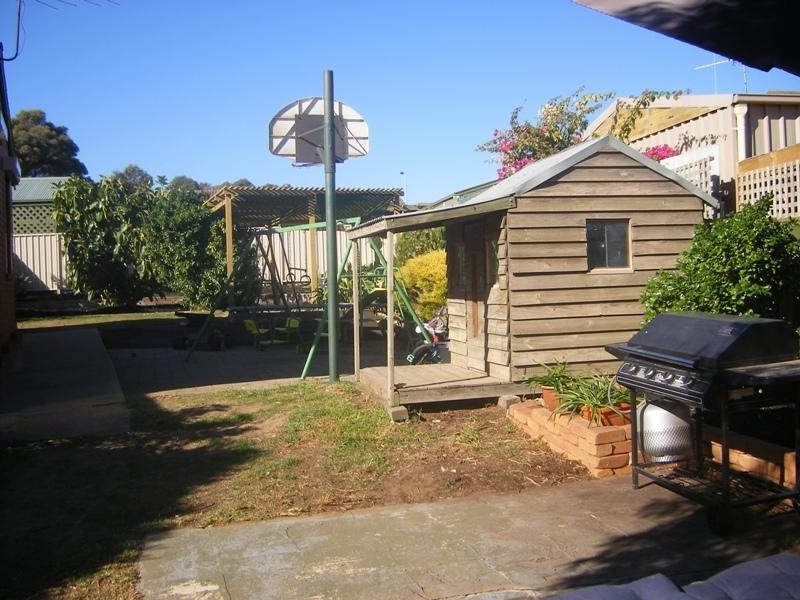 37 Manunda Way, Hallett Cove SA 5158