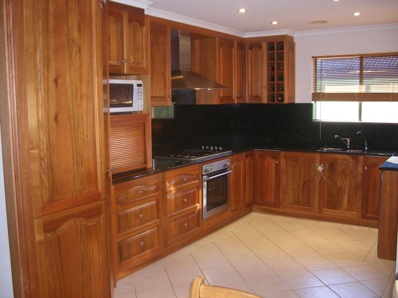19 Heather Road, Happy Valley SA 5159