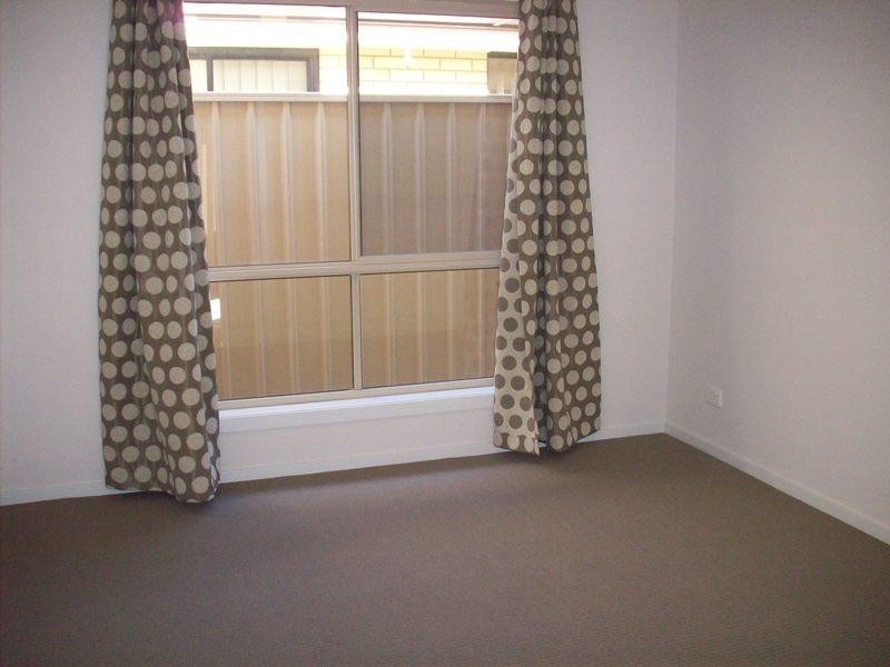 4 Flare Road, Seaford Meadows SA 5169