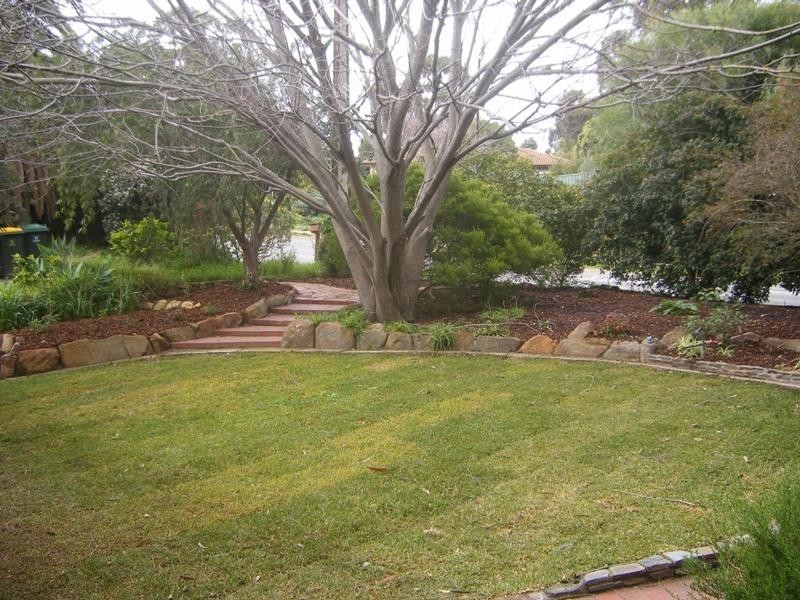 9 Glenloth Drive, Happy Valley SA 5159
