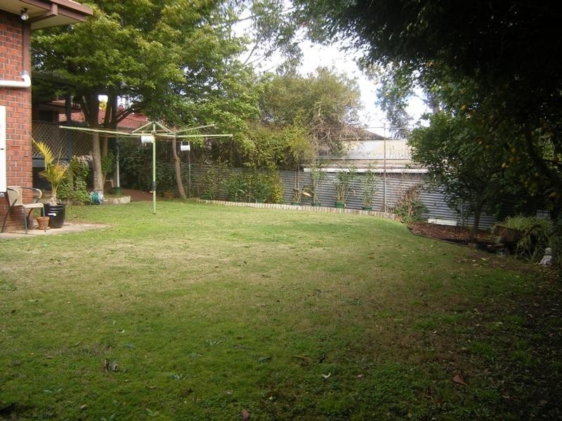 9 Glenloth Drive, Happy Valley SA 5159