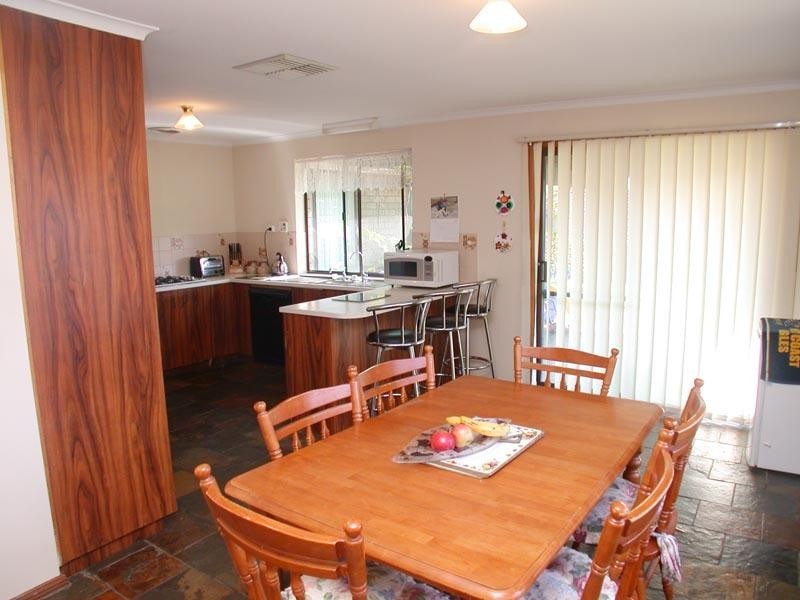 182 The Cove Road, Hallett Cove SA 5158