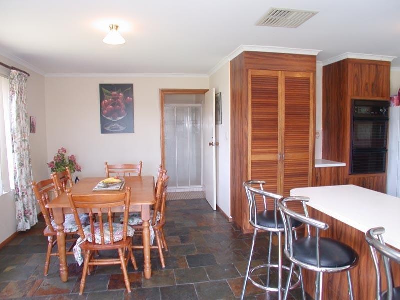 182 The Cove Road, Hallett Cove SA 5158