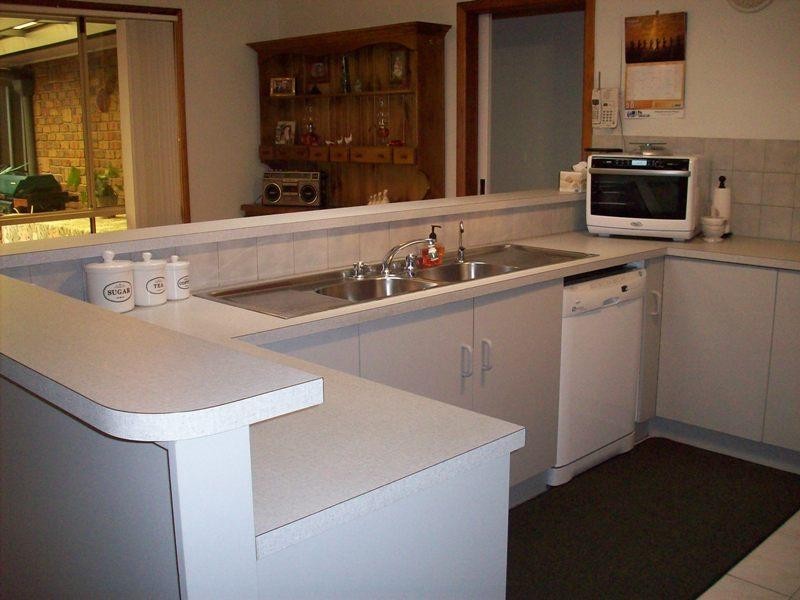 12 Hele Crescent, Trott Park SA 5158