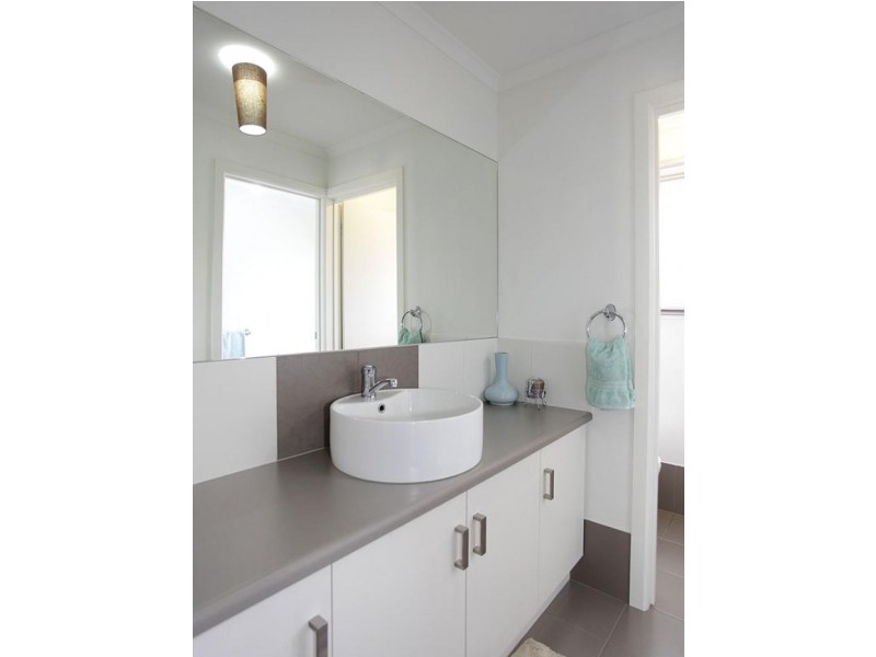 2 Merchant Court, Seaford Meadows SA 5169