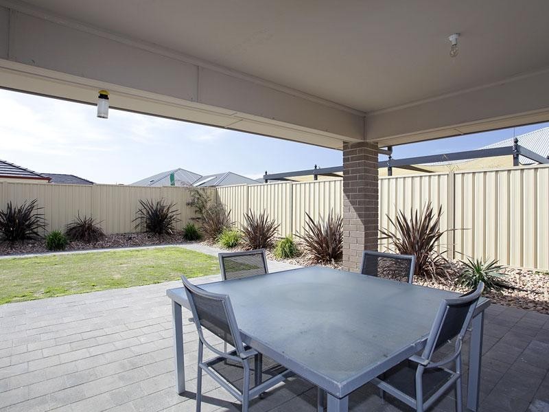 2 Merchant Court, Seaford Meadows SA 5169