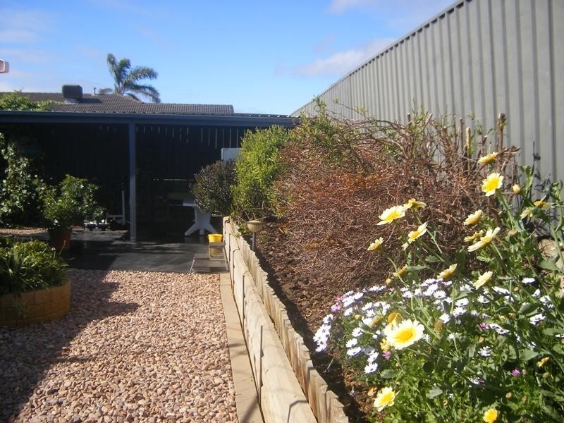 16 Antonia Circuit, Hallett Cove SA 5158
