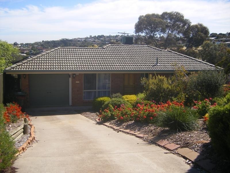 10 Carina Street, Hallett Cove SA 5158