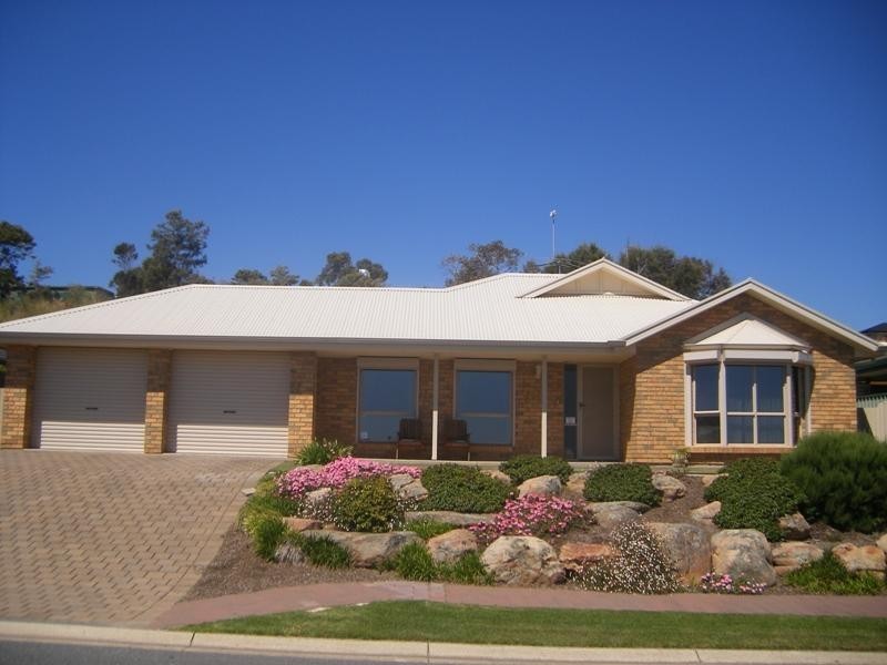 4 Annabelle Drive, Hallett Cove SA 5158