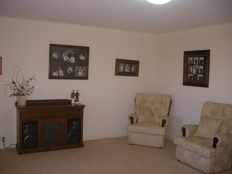 4 Annabelle Drive, Hallett Cove SA 5158