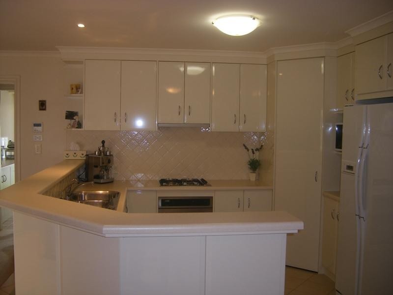4 Annabelle Drive, Hallett Cove SA 5158
