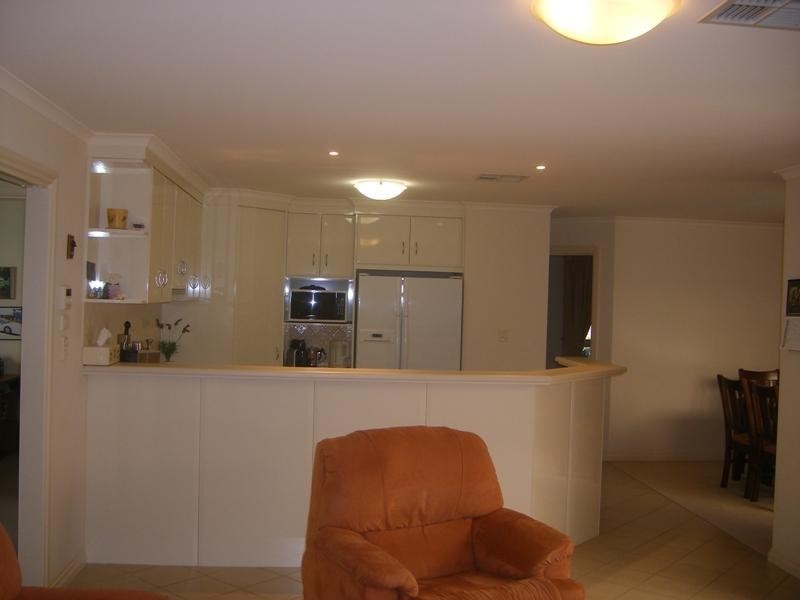 4 Annabelle Drive, Hallett Cove SA 5158