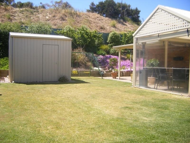 4 Annabelle Drive, Hallett Cove SA 5158