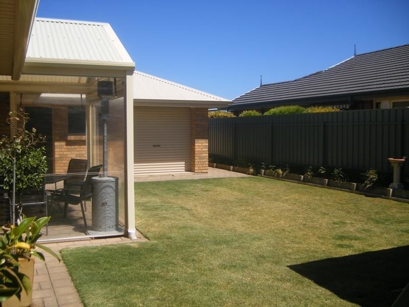 4 Annabelle Drive, Hallett Cove SA 5158
