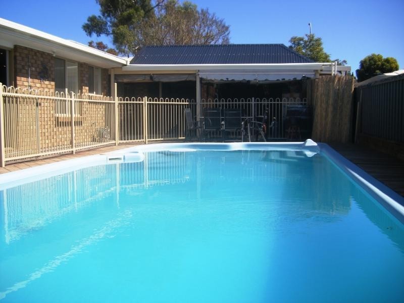48 Vennachar Drive, Hallett Cove SA 5158