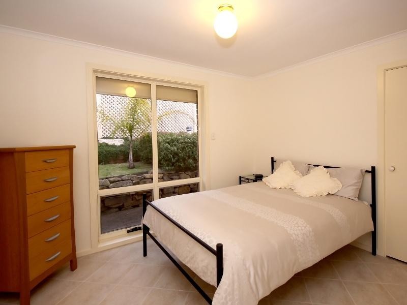 13 Dutchman Drive, Hallett Cove SA 5158