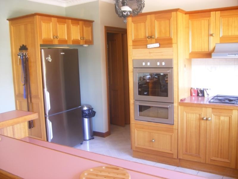 18 Glenway Road, Hallett Cove SA 5158