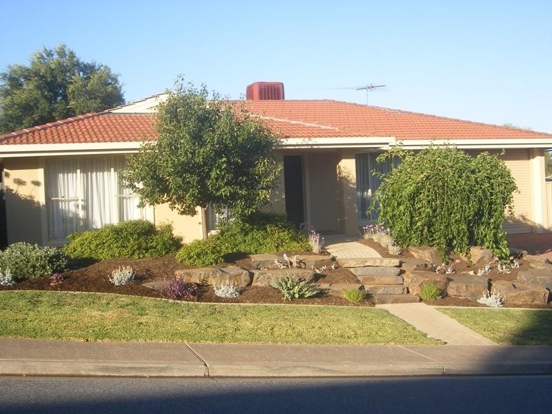 17 Fairhill Street, Hallett Cove SA 5158