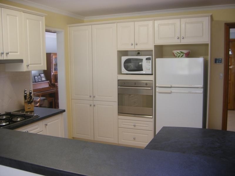 17 Fairhill Street, Hallett Cove SA 5158