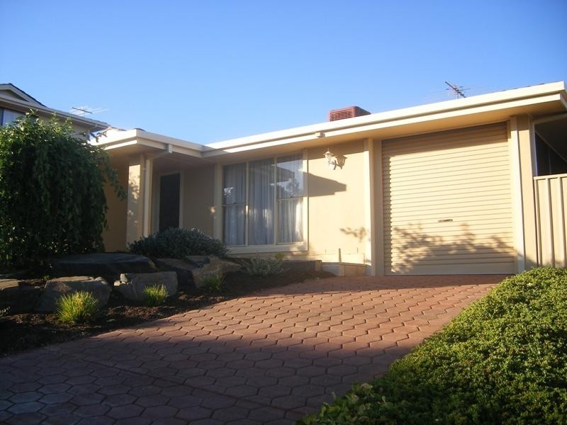 17 Fairhill Street, Hallett Cove SA 5158