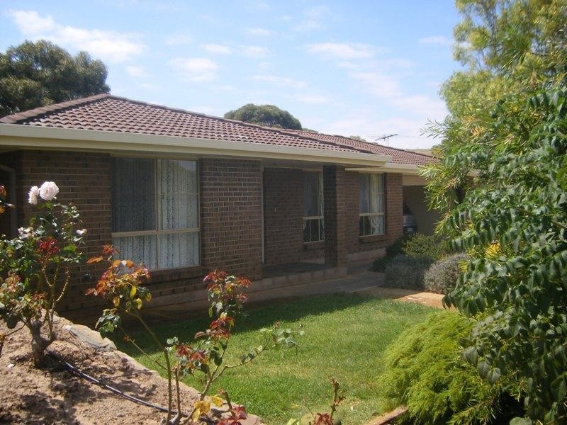 12 Hedgerow Crescent, Hallett Cove SA 5158