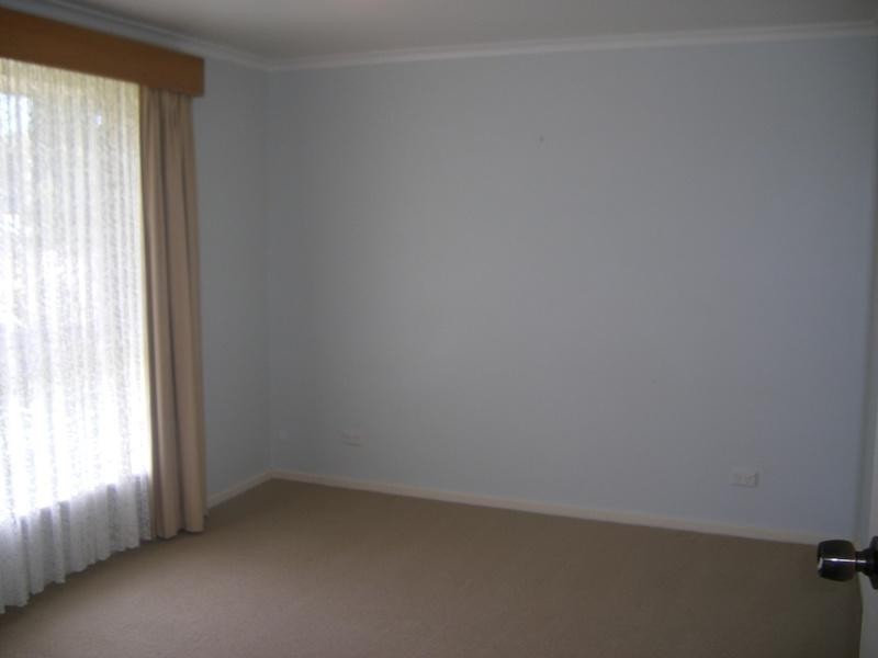 12 Hedgerow Crescent, Hallett Cove SA 5158