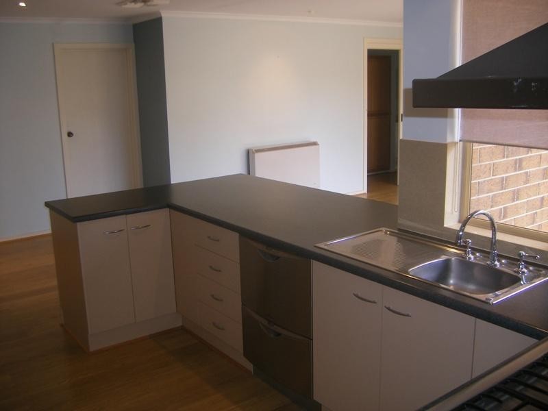 12 Hedgerow Crescent, Hallett Cove SA 5158