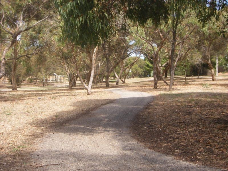 12 Hedgerow Crescent, Hallett Cove SA 5158