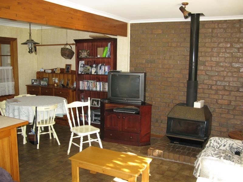 4 Creekview Drive, Redwood Park SA 5097