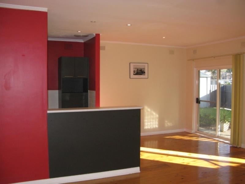 18 McCann Ave, Glenelg North SA 5045