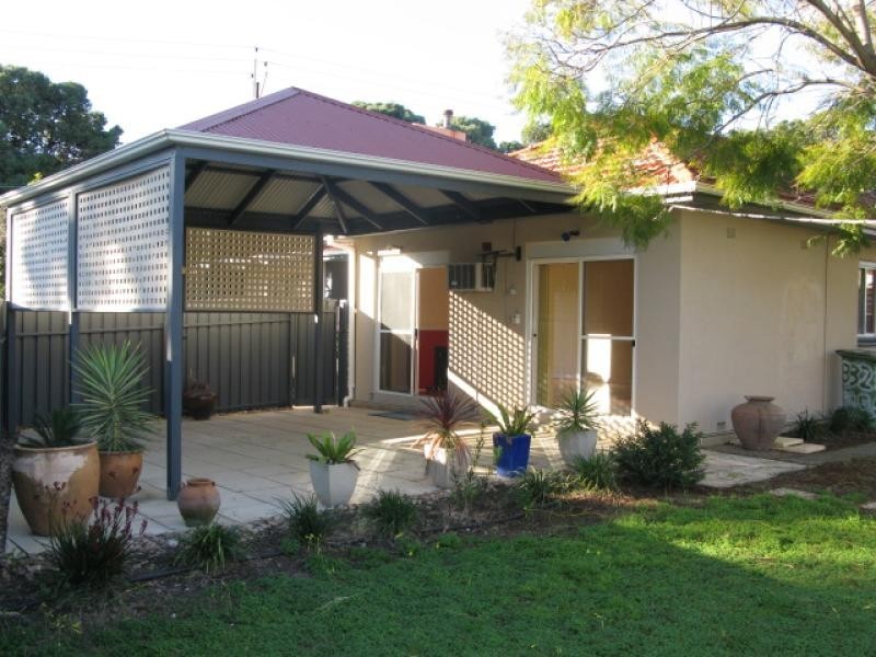 18 McCann Ave, Glenelg North SA 5045