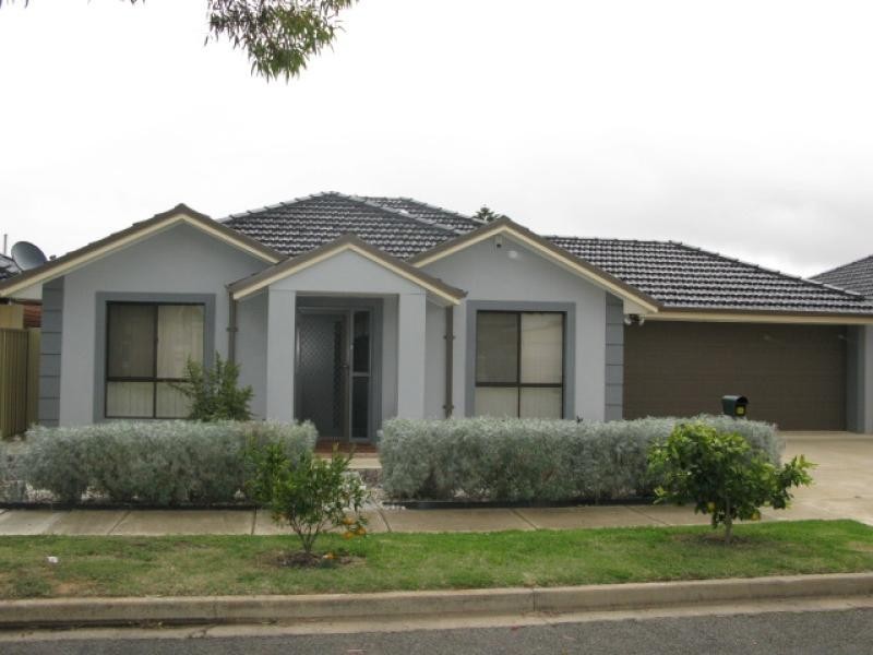 8C Bolingbroke Avenue, Devon Park SA 5008
